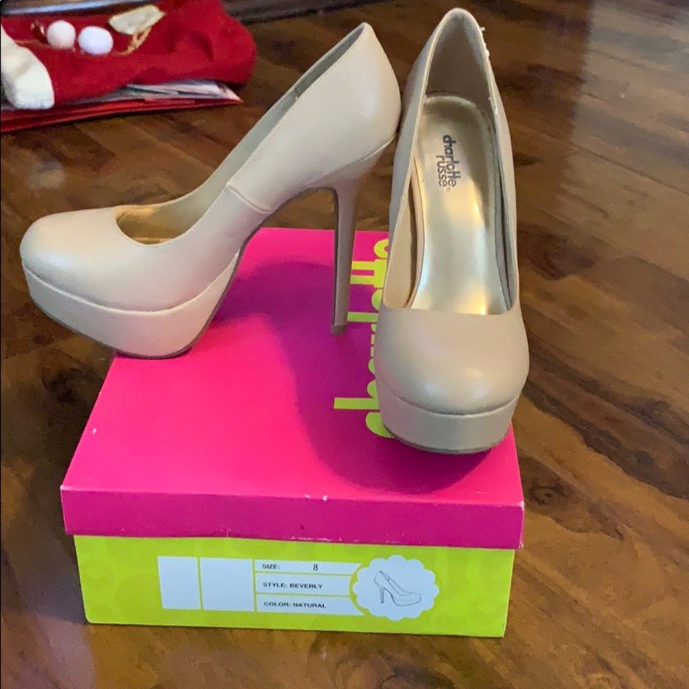 Beige heels